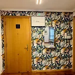 El Pasaje Apartment *